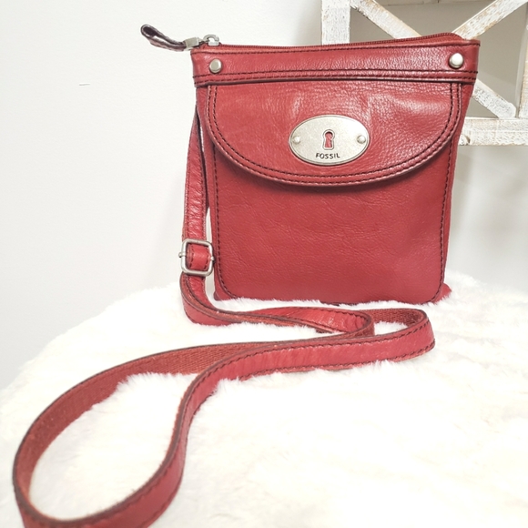 EUC Fossil Maddox Mini Red Pebbled Leather Crossbody - Picture 4 of 16